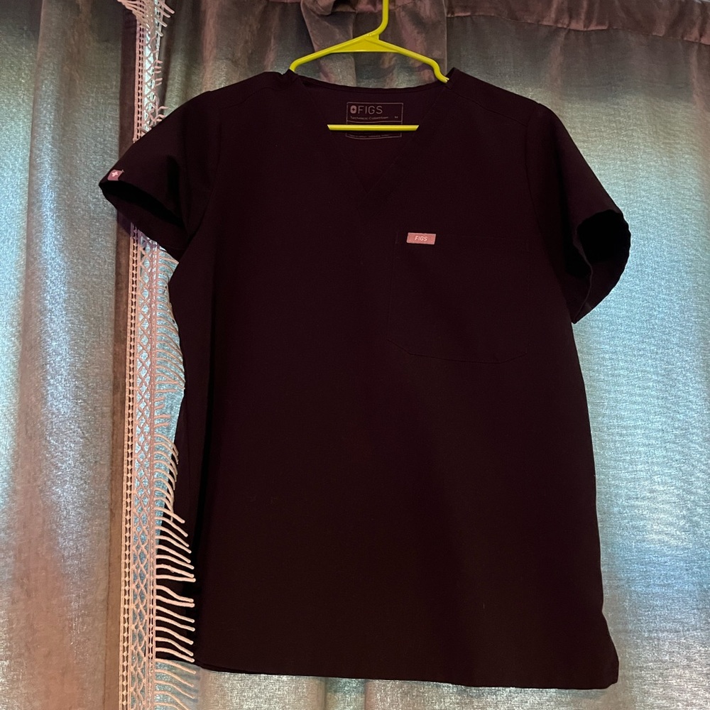 Women’s scrub top